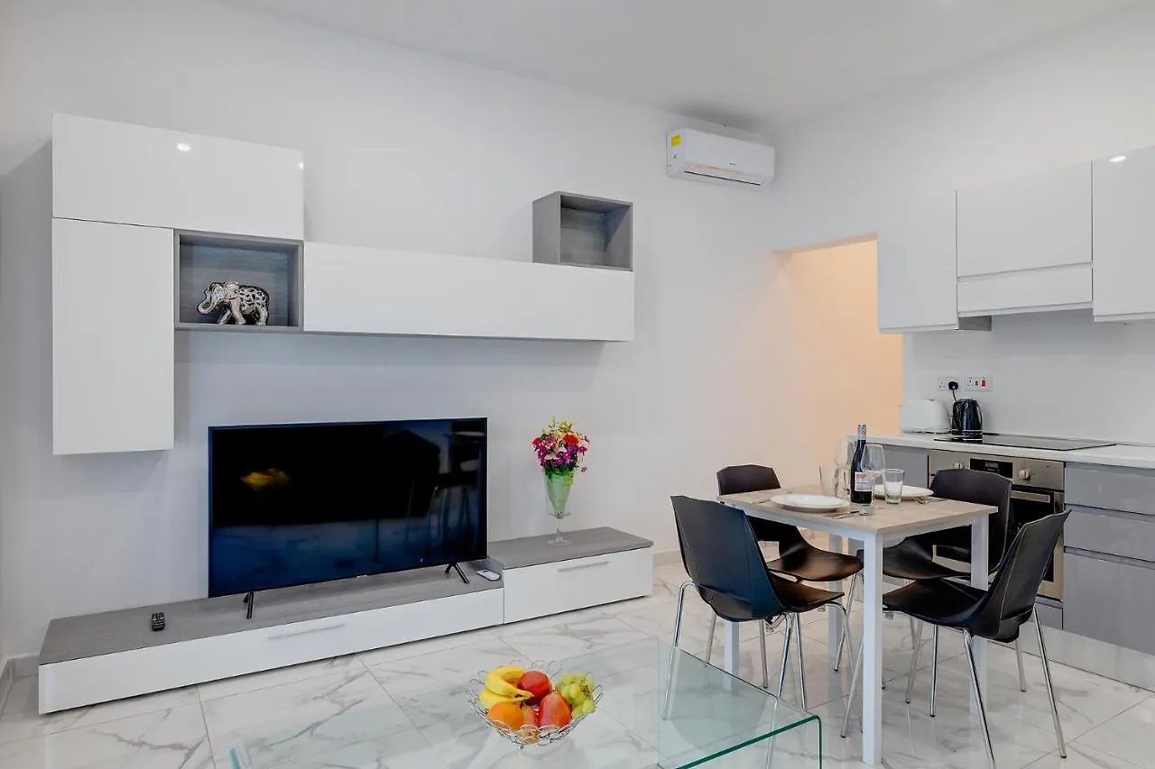 Apartment Contemporary 1Br Apartment, Central Location Sliema