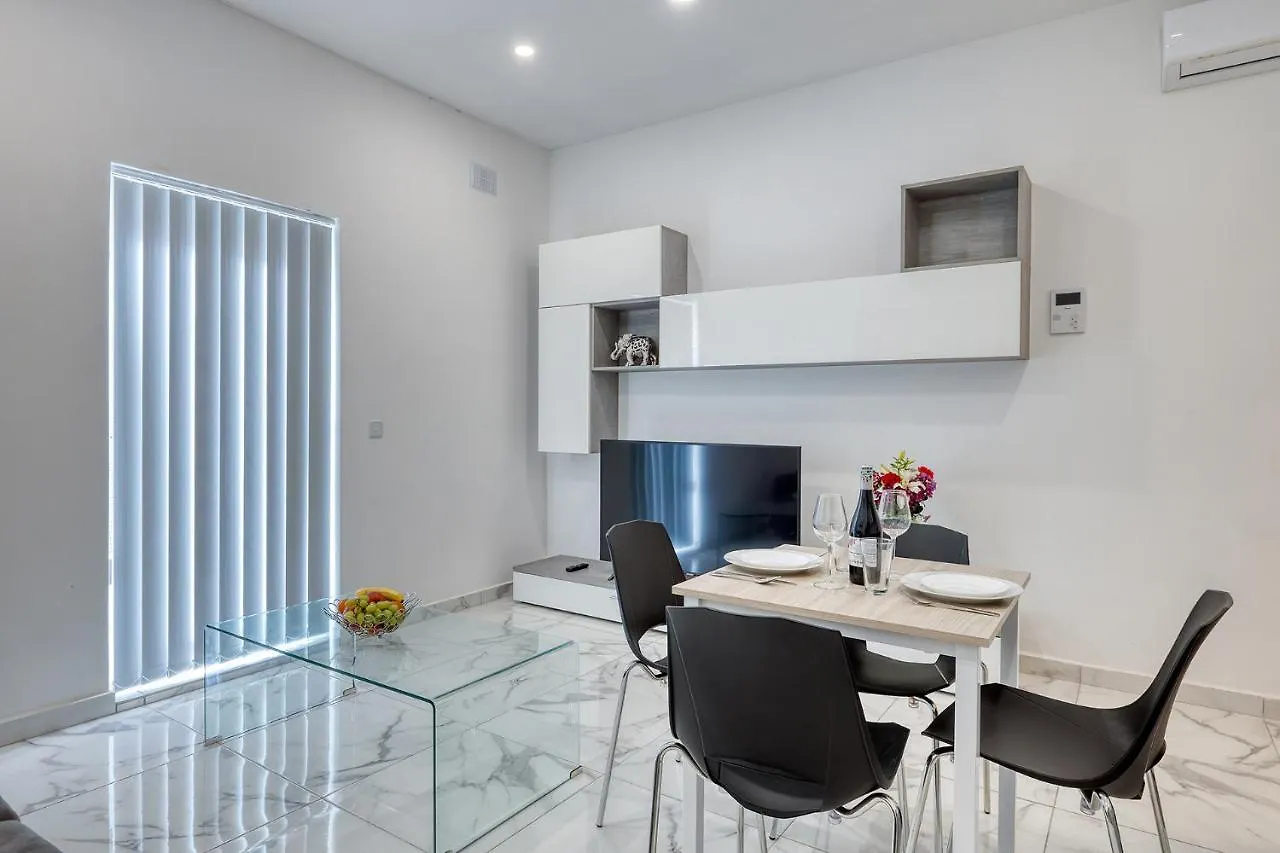 Contemporary 1Br Apartment, Central Location Sliema 0*,  Malta