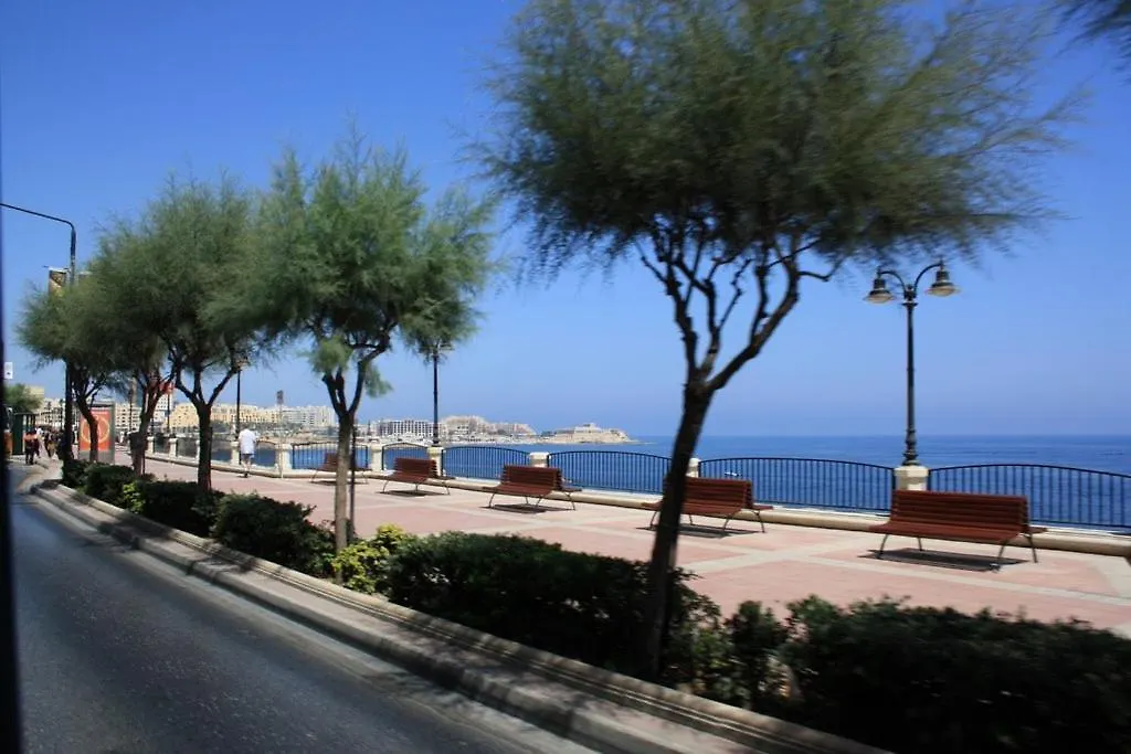 Contemporary 1Br Apartment, Central Location Sliema 0*,  Malta