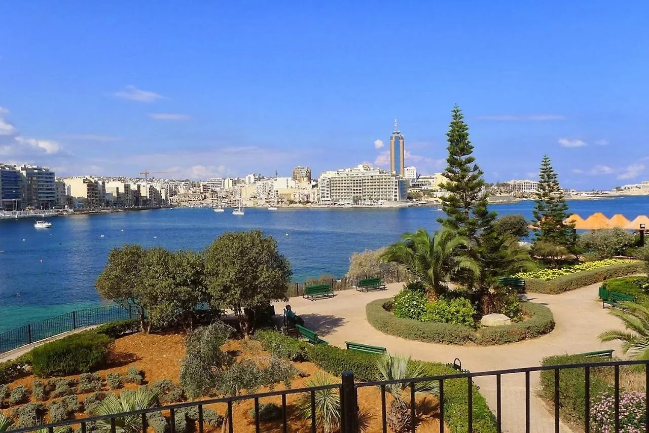 Contemporary 1Br Apartment, Central Location Sliema 0*,  Malta